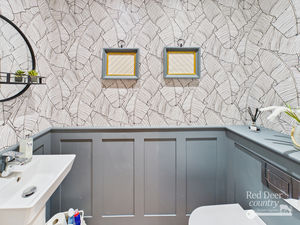 Cloakroom- click for photo gallery